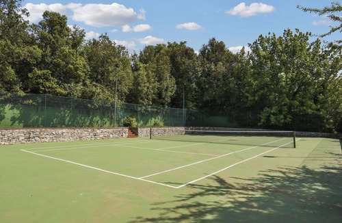 Crespina Villa | Beautiful apartment in villa for 8 guests with private pool, WIFI, terrace and pets allowed