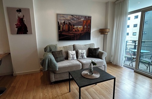 Partick Apartment | Beautiful apartment in westend