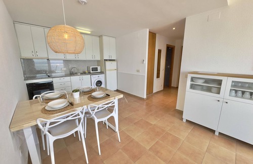 Almadraba-Canyelles Apartment | Beautiful apartment with pool, air conditioning, and parking 700m from Roses beach