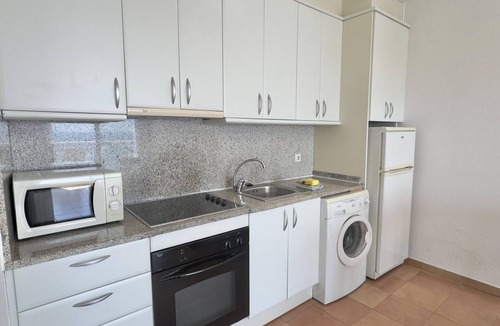 Almadraba-Canyelles Apartment | Beautiful apartment with pool, WiFi, AC and parking 700m from beach