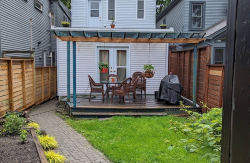 Riverdale Apartment | Beautiful Comfortable Riverdale Home. Now 20% discount for stays over 30 days