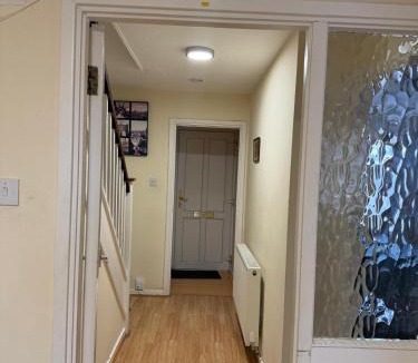 Custom House House | Beautiful Double Room in Heart of London