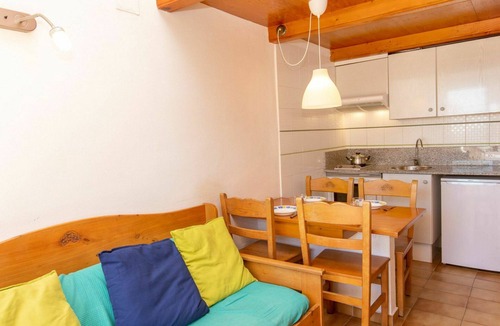 Els Griells Apartment | Beautiful apartment for 4 guests with pool, WIFI, A/C, TV and terrace