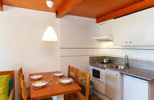 Els Griells Apartment | Beautiful apartment for 4 guests with pool, WIFI, A/C, TV and terrace