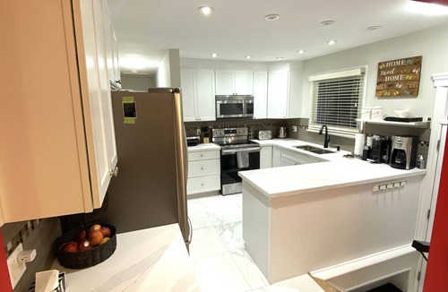 Niagara Falls House | Beautiful house in Niagara Parkway, near hiking and biking trails!