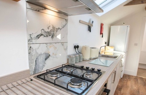 Sturton By Stow House | Beautiful Home with Stunning Countryside Views!