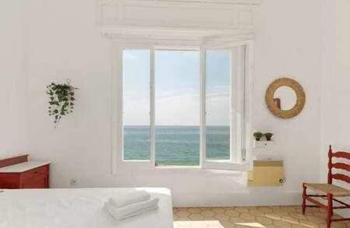 Sant Pol De Mar House | Beautiful house front line beach, amazing views