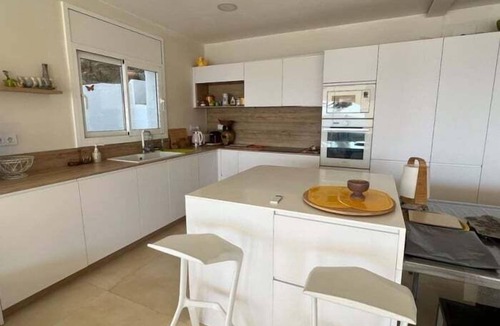 Almadraba-Canyelles Ski Chalet | Beautiful house in Roses near the beach Av-45