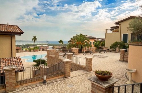 Tortoreto Lido Apartment | Beautiful apartment for 4 guests with WIFI, pool, A/C, TV and pets allowed