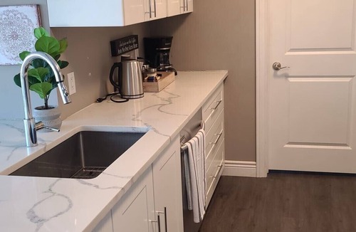 Amherstburg Cottage | Beautiful Lake haven 3 bedrooms cottage on Lake Erie