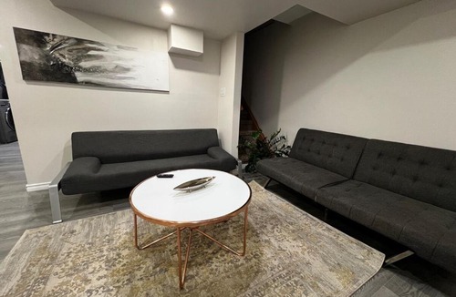 Halton Regional Municipality Apartment | Beautiful Newly Built 2 Bedrooms Basement Apartment in Milton ,Sleeps 6