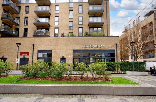 Lansbury Apartment | Beautiful one bedroom flat proximity to Canary wharf