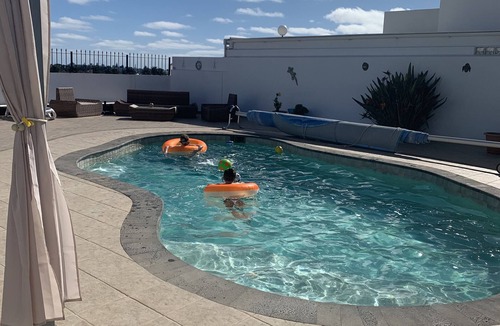 Playa Blanca Villa | Beautiful Peaceful Villa Escape – Heated Pool, Sea & Mountain Views, Sky & Wi-Fi