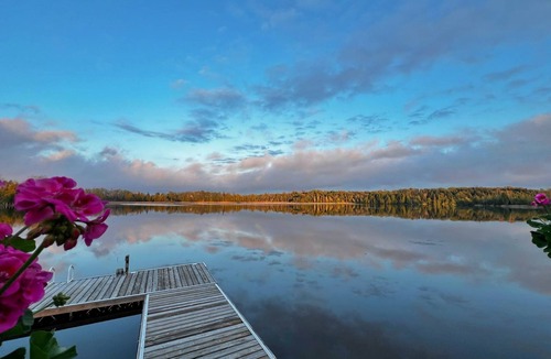 Peterborough Cottage | Beautiful Private Lake Retreat - One of a kind!