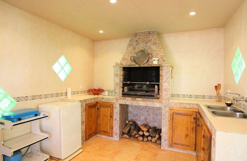 La Goba House | Beautiful private villa for 6 guests with private pool, WIFI, TV, patio and pets allowed