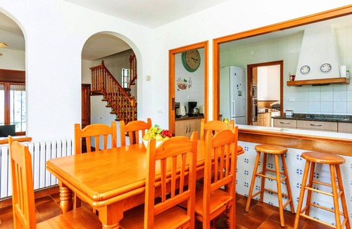 Vidreres House | Beautiful private villa for 9 people with WIFI, private pool, TV and patio
