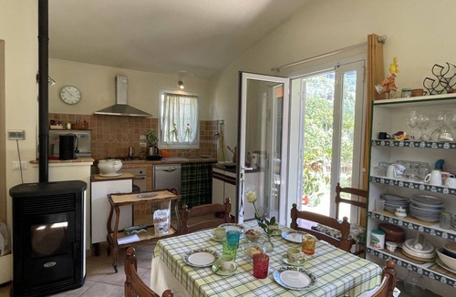 Costa dʼOneglia House | Beautiful private villa for 4 guests with WIFI, A/C, TV, patio and pets allowed