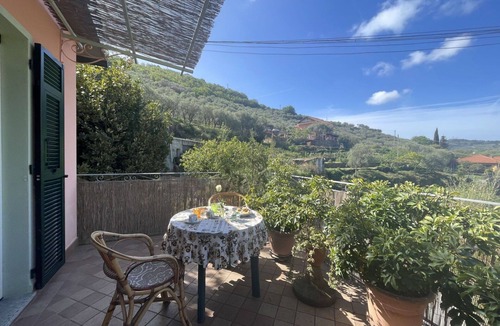 Costa dʼOneglia House | Beautiful private villa for 4 guests with WIFI, A/C, TV, patio and pets allowed