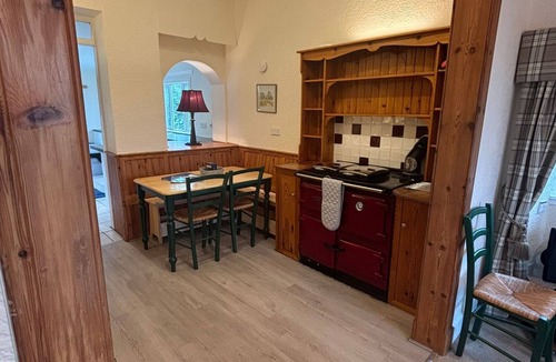 Tarbert Cottage | Beautiful secluded cosy cottage on private coastal estate. Dog friendly.