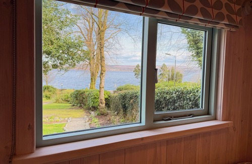 Innellan Cabin | Beautiful, self‑contained shepherd’s hut overlooking the River Clyde