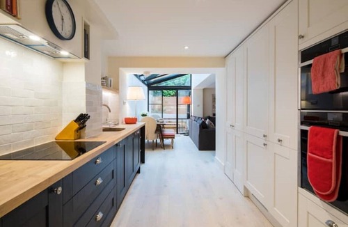 Kennington Apartment | Beautiful Separate Self Contained Garden Apartment