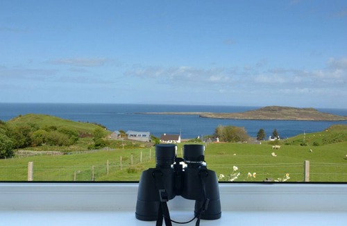 Flodigarry House | Beautiful & warm family home in stunning location. Close to great hiking trails.