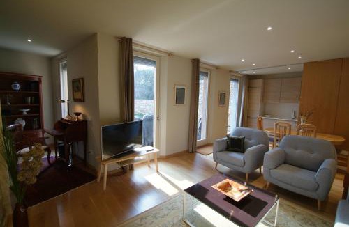 Barri Vell Apartment | Beautifully furnished luxury apartment in Barri Vell, Girona