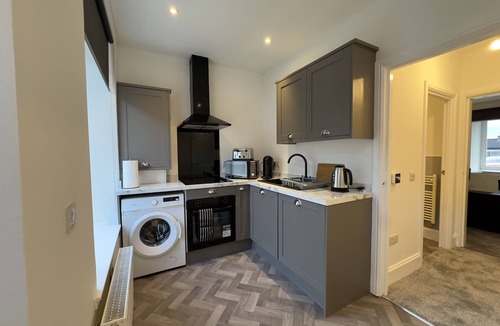 Airdrie Apartment | Beautifully renovated, modern 1 bedroom house