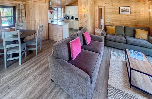Raywell Ski Chalet | Beechwood Spa (Pet Garden)
