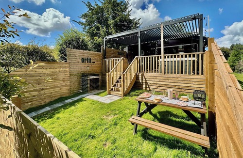 Raywell Ski Chalet | Beechwood Spa (Pet Garden)