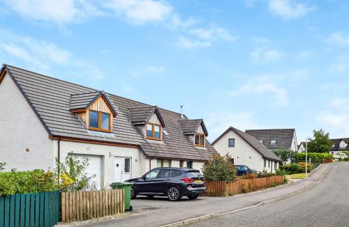 Conon Bridge House | Beinn View House