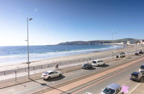 Douglas Promenade Apartment | Belavista spacious Douglas apartment with stunning sea views