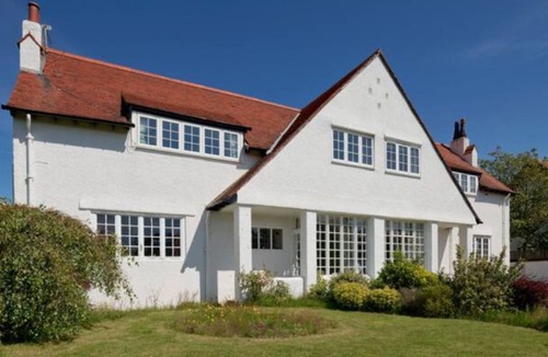 Troon House | BentinckHouse - sleeps 10 guests in 3 bedrooms