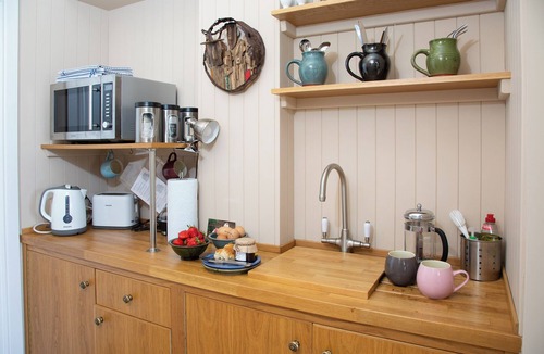 Dunning Apartment | Bespoke luxury accommodation for couples in a romantic and idyllic setting.