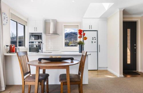 Lowburn House | Best for Mates! Double Ensuite!