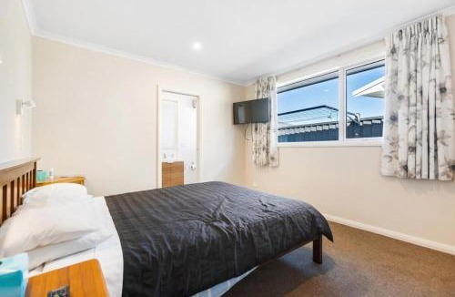 Lowburn House | Best for Mates! Double Ensuite!