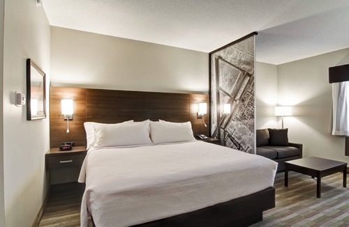 Argyle Hotel | Best Western London Airport Inn & Suites