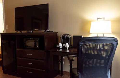 Bowmanville Hotel | Best Western Plus Bowmanville