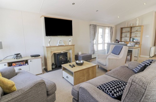 Wemyss Bay Cottage | BETHANY'S RETREAT, pet friendly, with a garden in Wemyss Bay