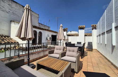 San Pedro Apartment | BHost - Palace
