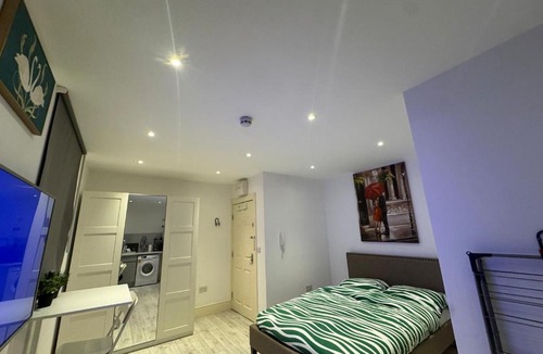 Canning Town North Apartment | Bidder Street Guest House And Apartments