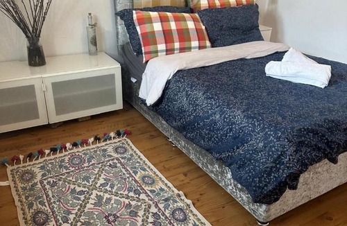St Albans House | Blissful double bedroom in St Albans