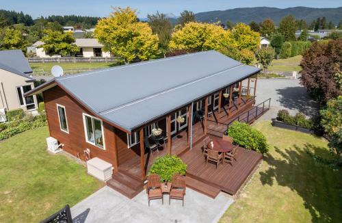 Te Anau Bed & Breakfast | Blue Ridge Studios and Bed & Breakfast