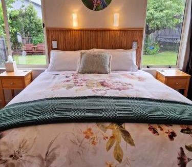 Te Anau Bed & Breakfast | Blue Ridge Studios and Bed & Breakfast