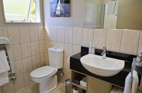 Te Anau Bed & Breakfast | Blue Ridge Studios and Bed & Breakfast