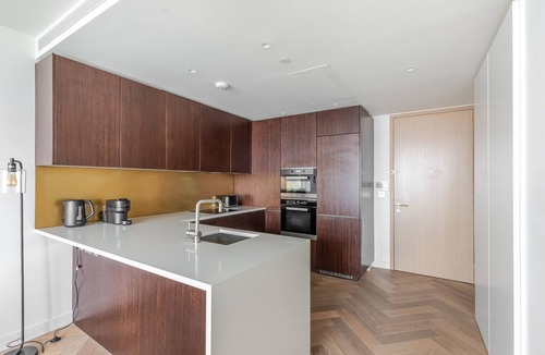 Shoreditch Apartment | Blueground | Shoreditch, pool, nr Barbican