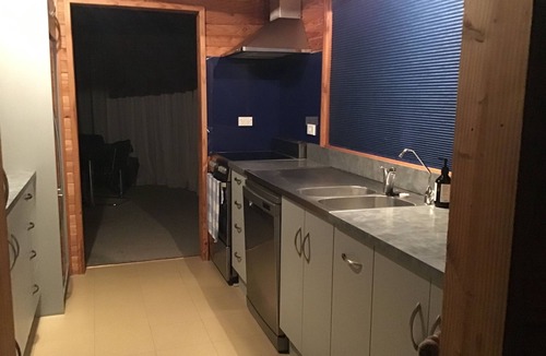 Kaiteriteri House | Blyth House. Kaiteriteri Abel Tasman View (Self contained) 2 Bedrooms