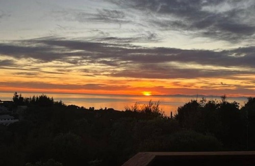 Kaiteriteri House | Blyth House. Kaiteriteri Abel Tasman View (Self contained) 2 Bedrooms