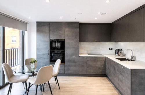 Boleyn Apartment | Boleyn Apartment in London