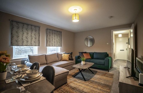 Coatbridge Apartment | Bonnie Apartment
